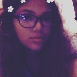 Meet your Posher, Karolyn